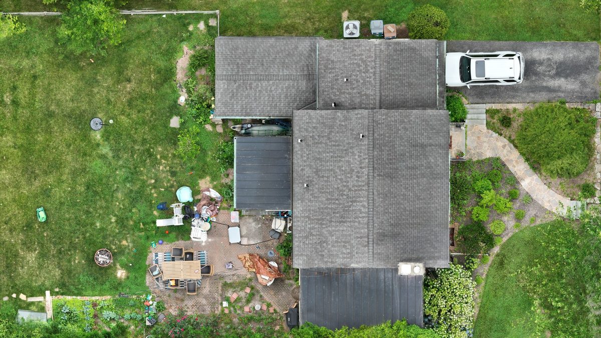 High-resolution drone orthomosaic of a residential site, measurable to scale